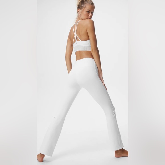 ALO Yoga Pants - NWOT Airbrush High Waist Bootcut White Legging Size M